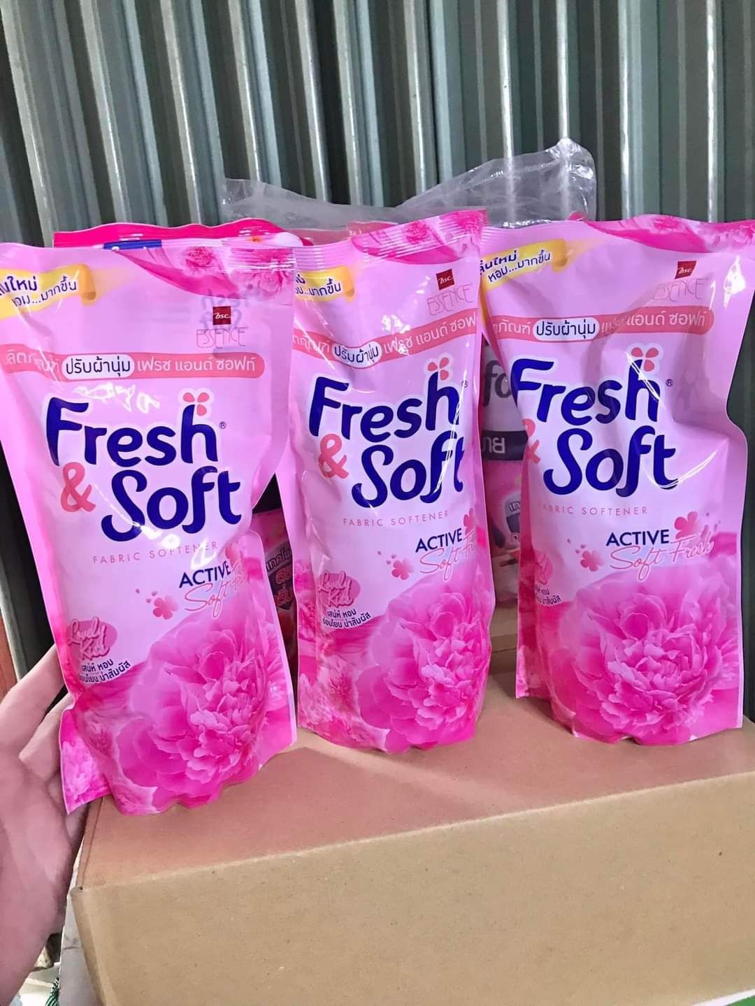 NƯỚC XẢ FRESH SOFL - BÁN TỪ 3 BỊCH