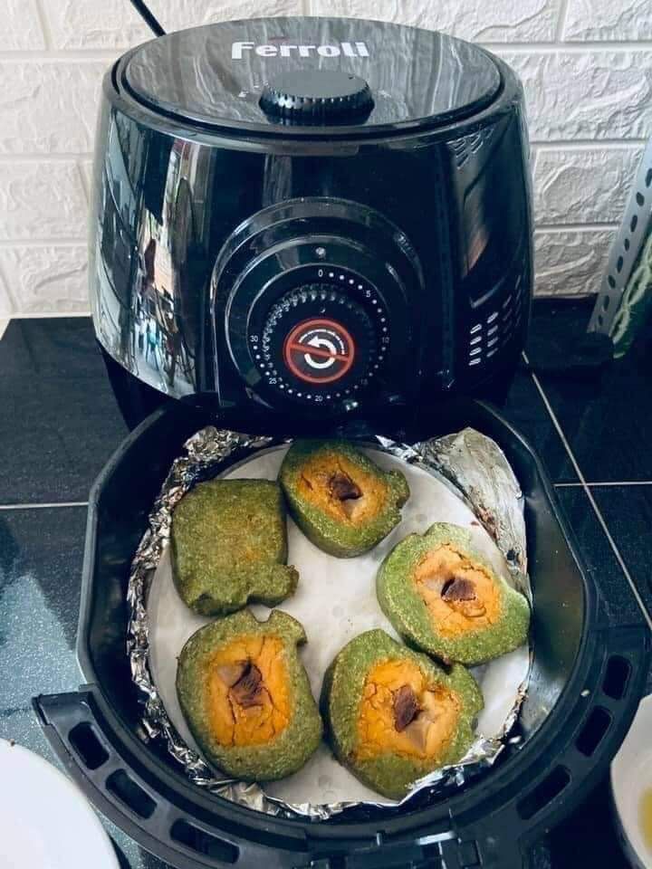 GIẤY NẾN ĐỤC LỔ - SET 2 XẤP 