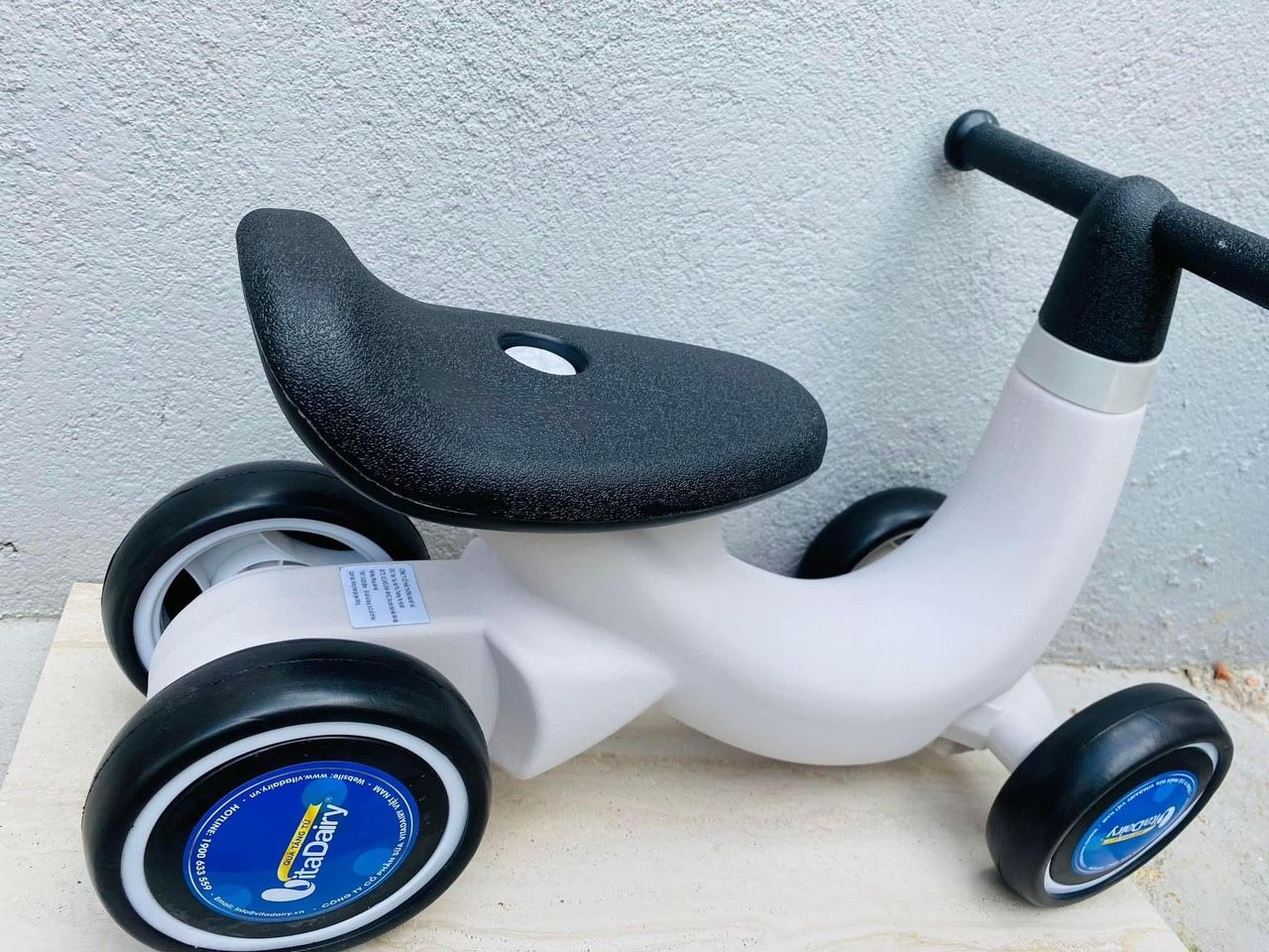 XE CHÒI CHÂN 4 BÁNH THĂNG BẰNG 