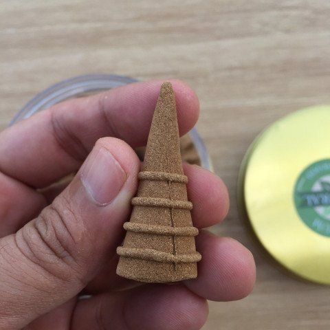 NỤ TRẦM ĐUỔI MUỖI THẢO DƯỢC 