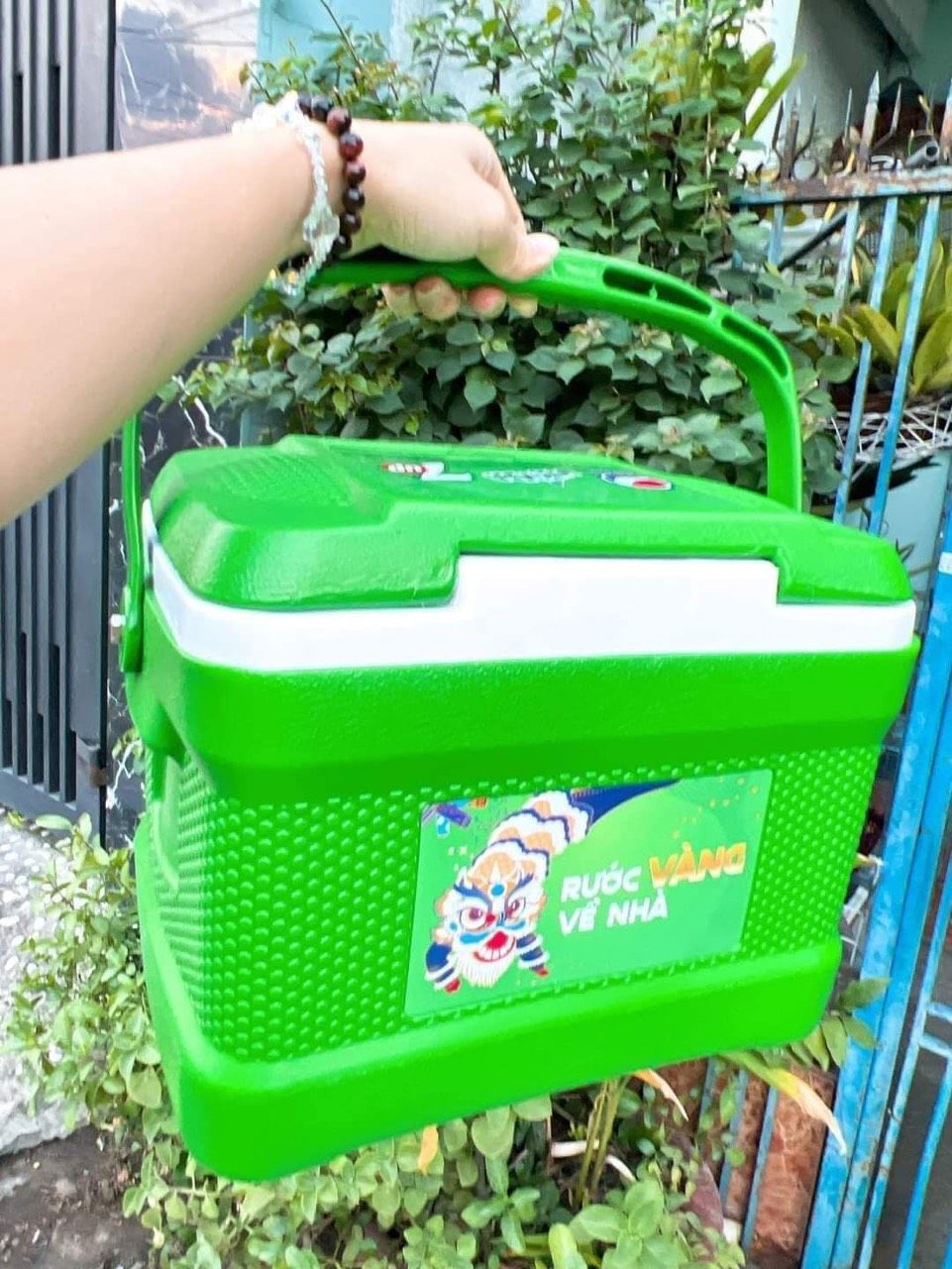THÙNG ĐÁ 8 LÍT VUÔNG 