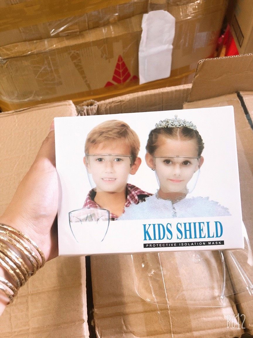 KÍNH BẢO HỘ TRẺ EM