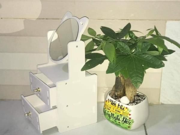 KỆ MỸ PHẨM TAY THỎ