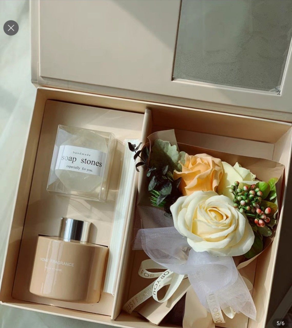 HỘP QUÀ TẶNG NƯỚC HOA KÈM BÓ HOA KHÔ TÚI XÁCH