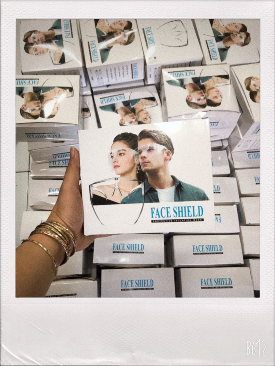 KÍNH BẢO HỘ NGƯỜI LỚN