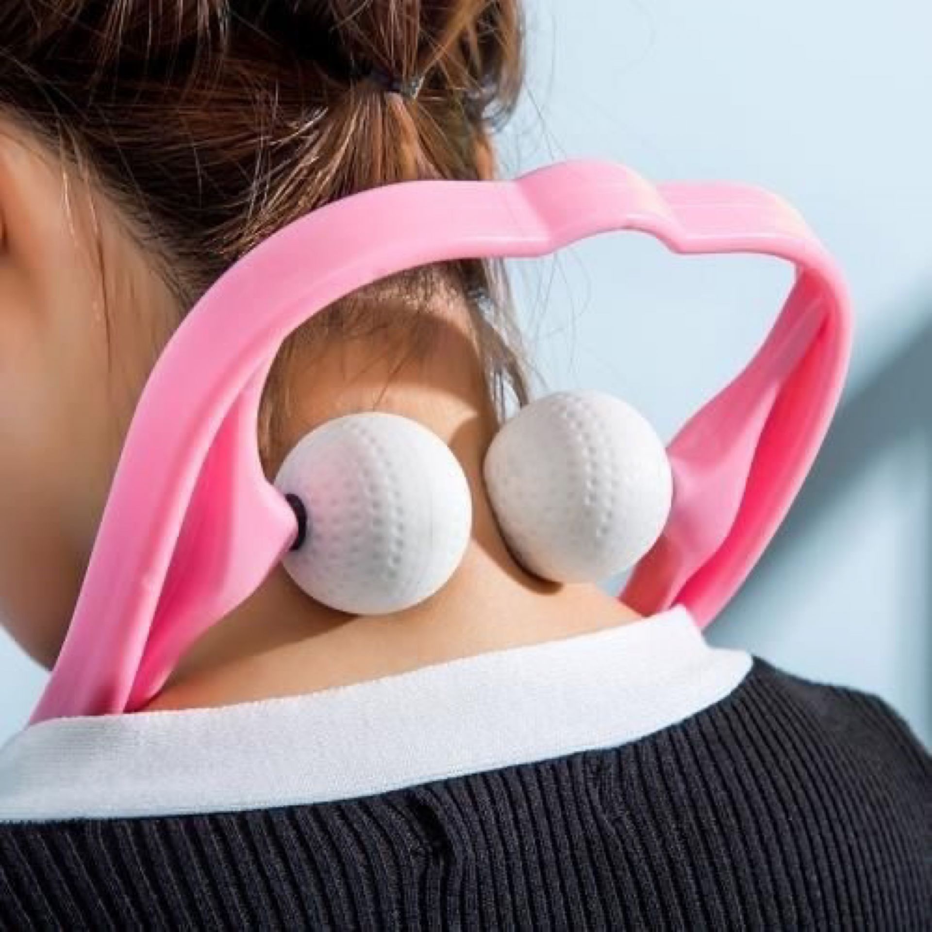 MASSAGE CỔ BẰNG TAY