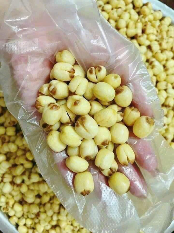 HẠT SEN SẤY GIÒN ĂN LIỀN