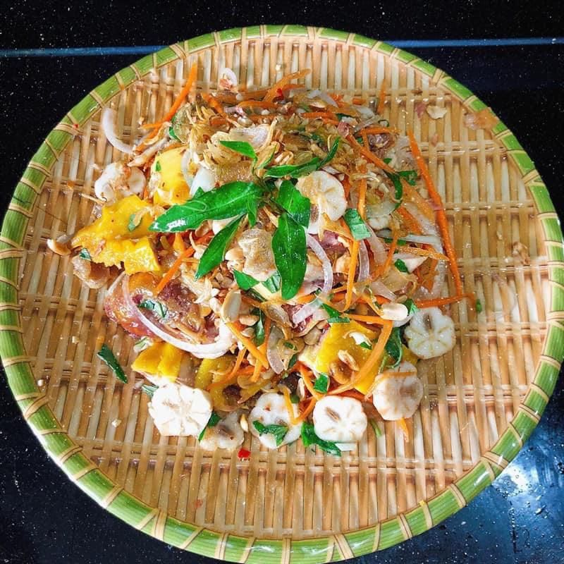 Gà Ủ Muối Nguyên Con Ôm Trứng 