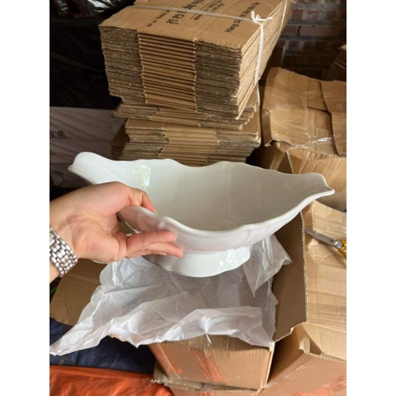 BÁT THUYỀN ĐỰNG GÀ NHỰA GIẢ SỨ