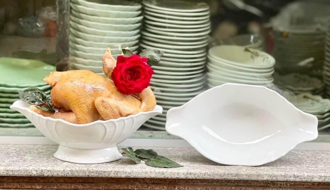 BÁT THUYỀN ĐỰNG GÀ NHỰA GIẢ SỨ