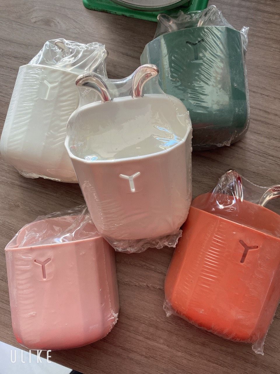 KỆ DÁN TƯỜNG TAI THỎ - BÁN TỪ 2 CÁI