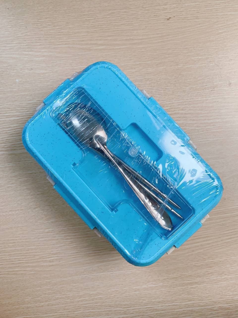 HỘP CƠM LÚA LẠCH 3 NGĂN KÈM ĐŨA