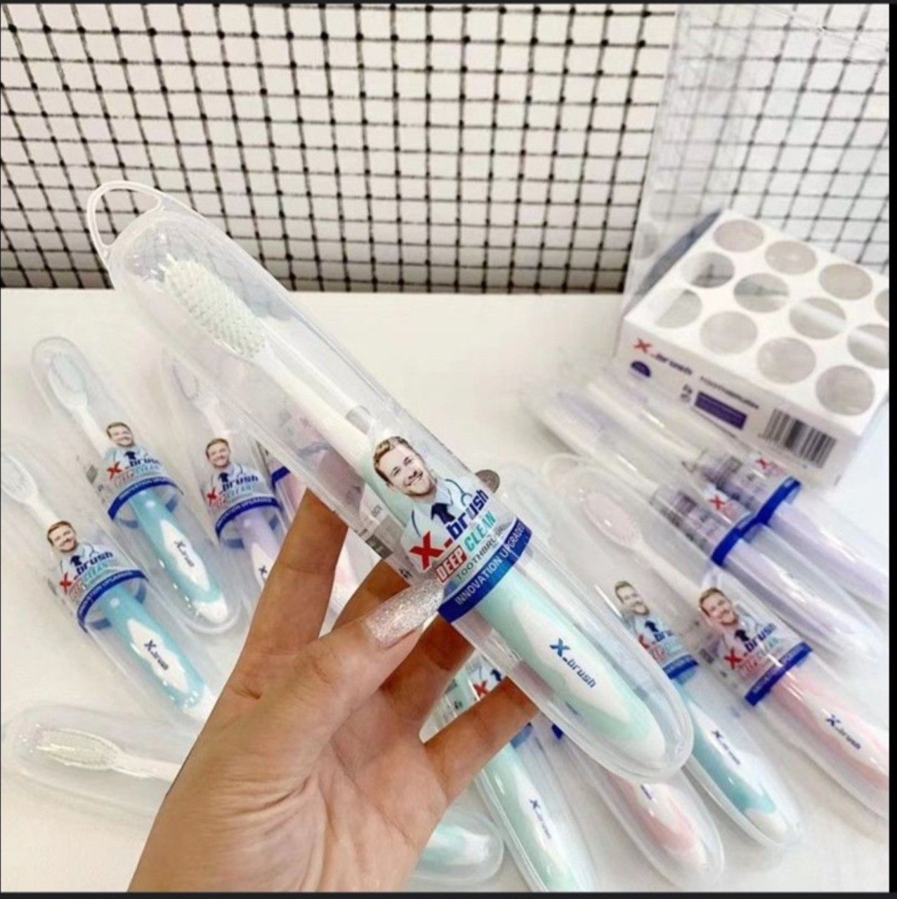 HỘP 12 BÀN CHẢI ĐÁNH RĂNG YINTI HEALTHY LIFE