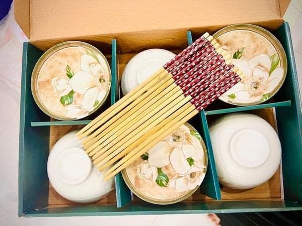 BỘ 6 CHÉN HOA- 6 ĐŨA - VIỀN XANH