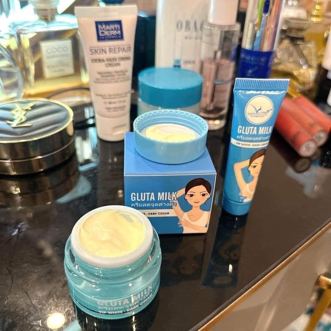 Kem Gluta Milk trị thâm hôi nách 