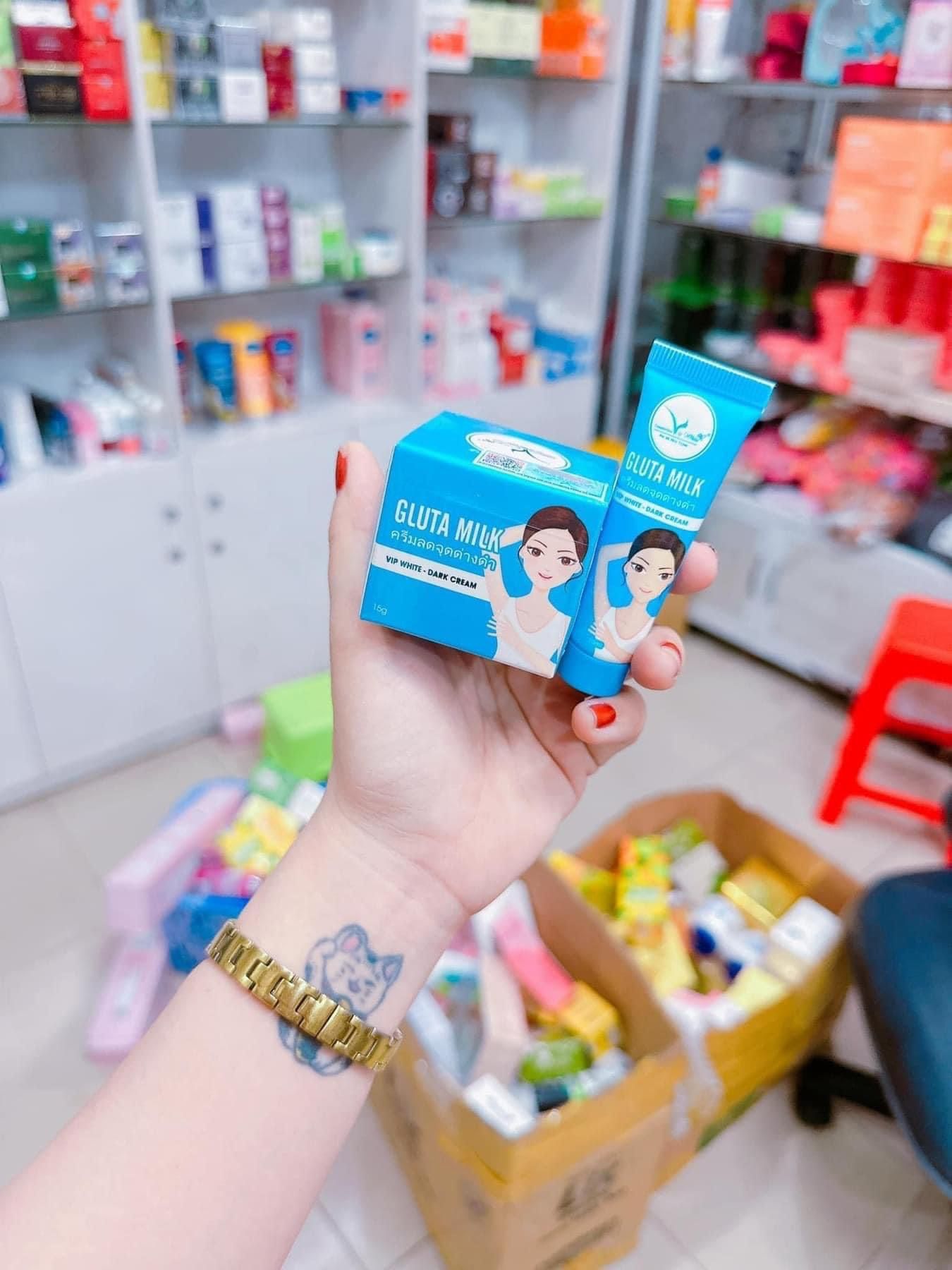 Kem Gluta Milk trị thâm hôi nách 