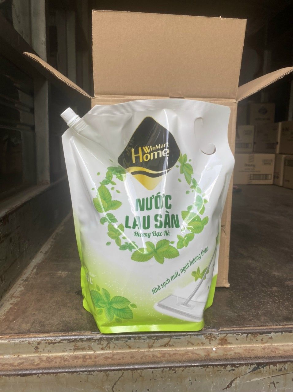 NƯỚC LAU SÀN WINMART HOME - BÁN TỪ 2 TÚI 