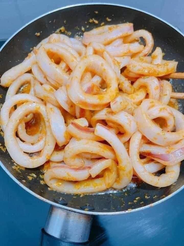 MỰC VÒNG CẮT KHOANH