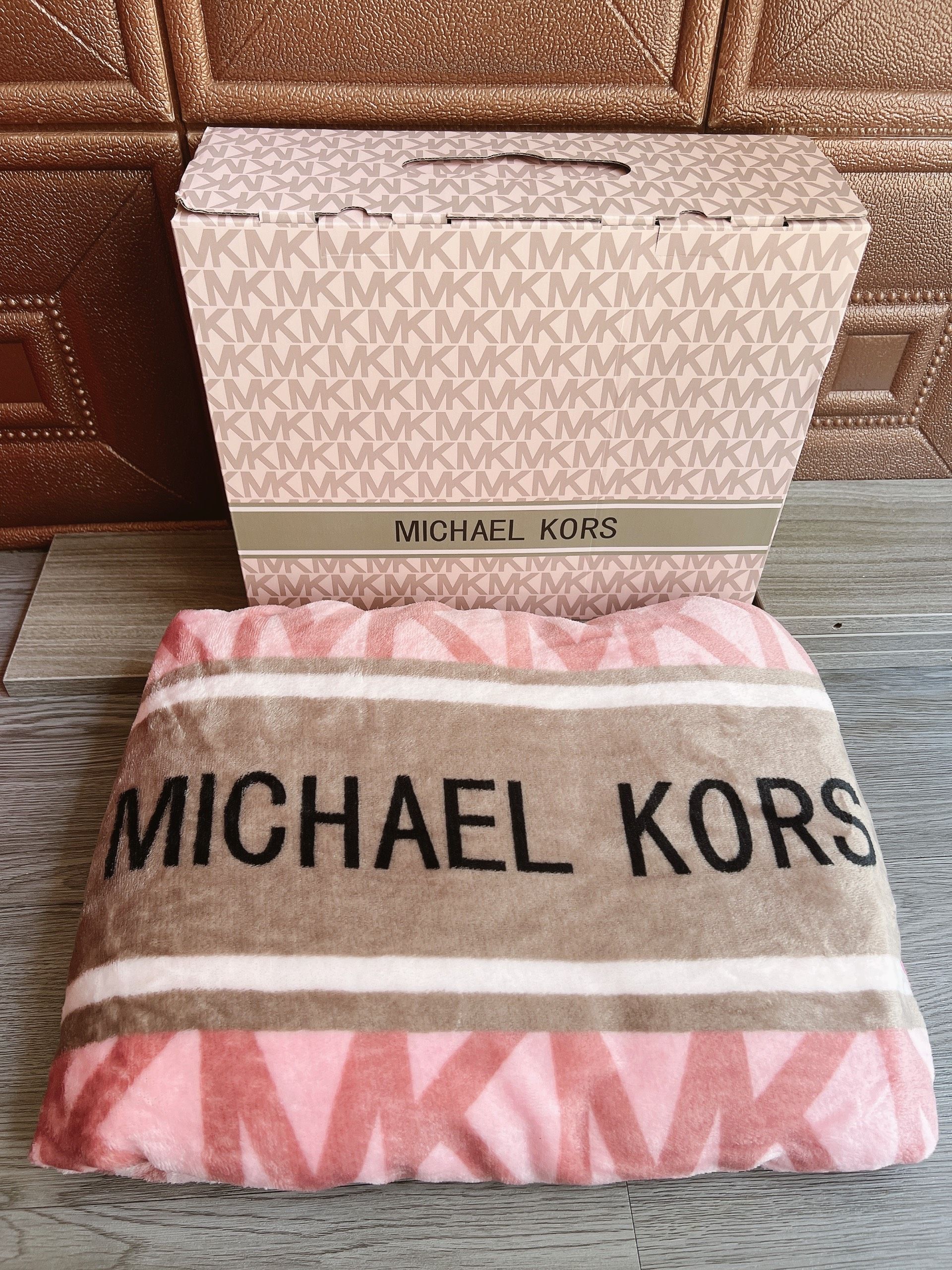 CHĂN THƯƠNG HIỆU SANG CHẢNH