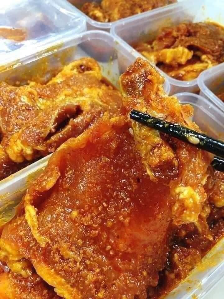 Sườn Cốt Lếch Ướp Xá Xíu - ( 1 ký 2 hộp )